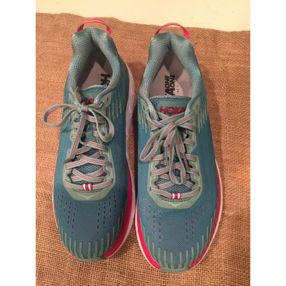 Men hoka one one shoes